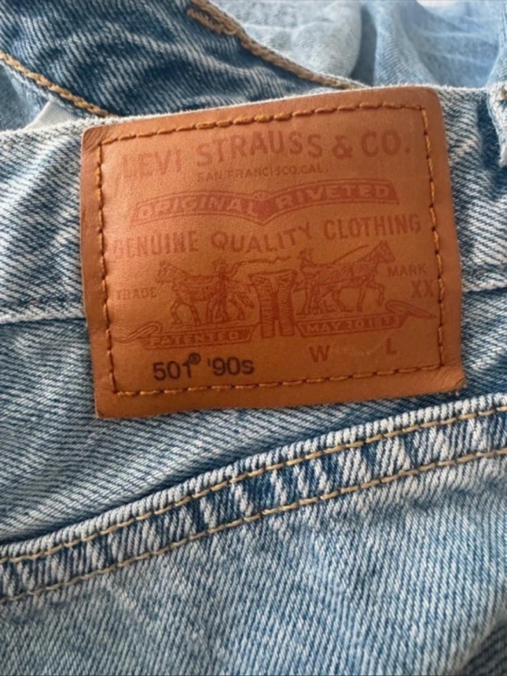 Levi’s 501 90s in rare Light wash - Picture 3 of 8
